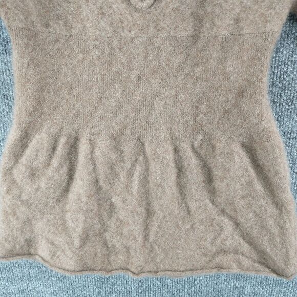 Subtle Luxury Women's Cashmere Sweater Short Sleeve Brown Actual 27x21.5 V-Neck - Picture 4 of 12